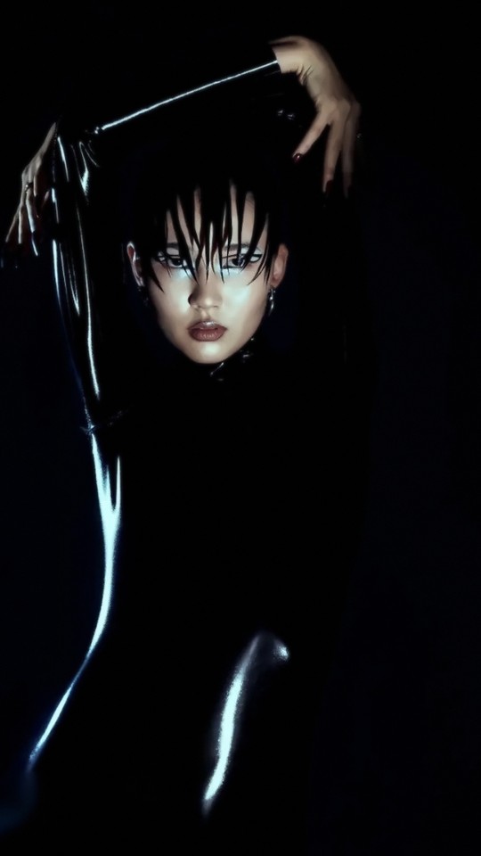 Editorial, Shadows in Motion. Film by Daria Basova